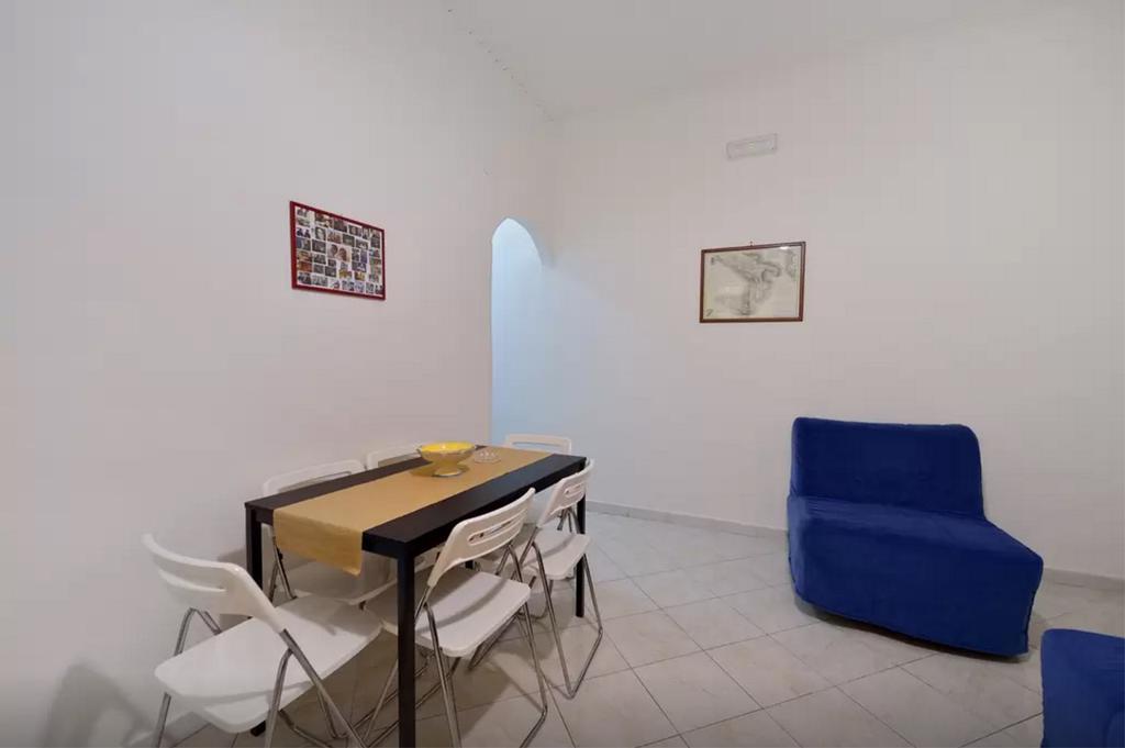 Trimarchi House Napels